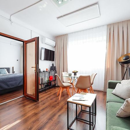 Oradea City Center Apartment Near Aquapark With Jacuzzi & Parking Exterior foto