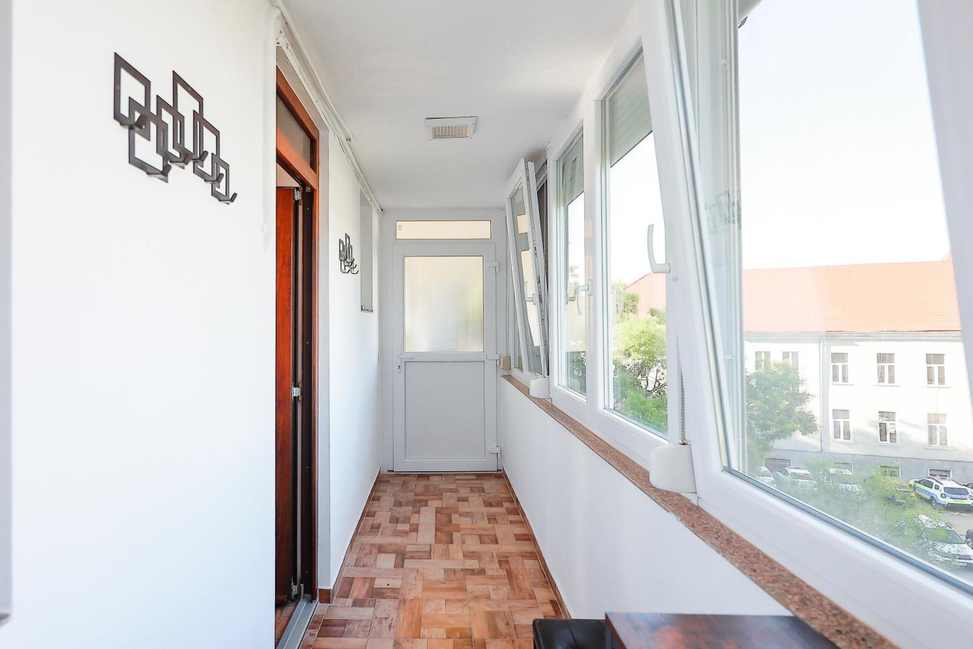 Oradea City Center Apartment Near Aquapark With Jacuzzi & Parking Exterior foto