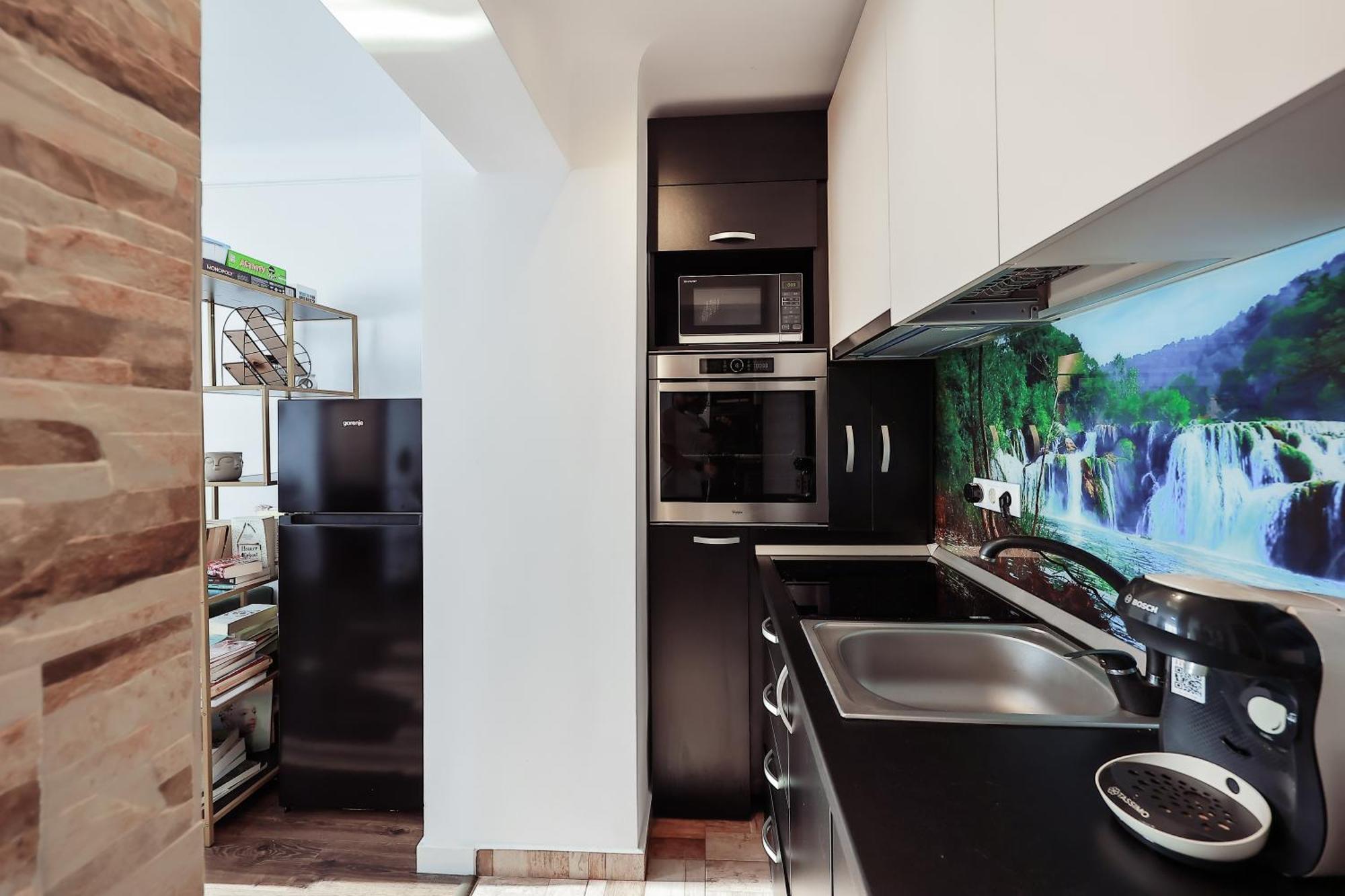 Oradea City Center Apartment Near Aquapark With Jacuzzi & Parking Exterior foto