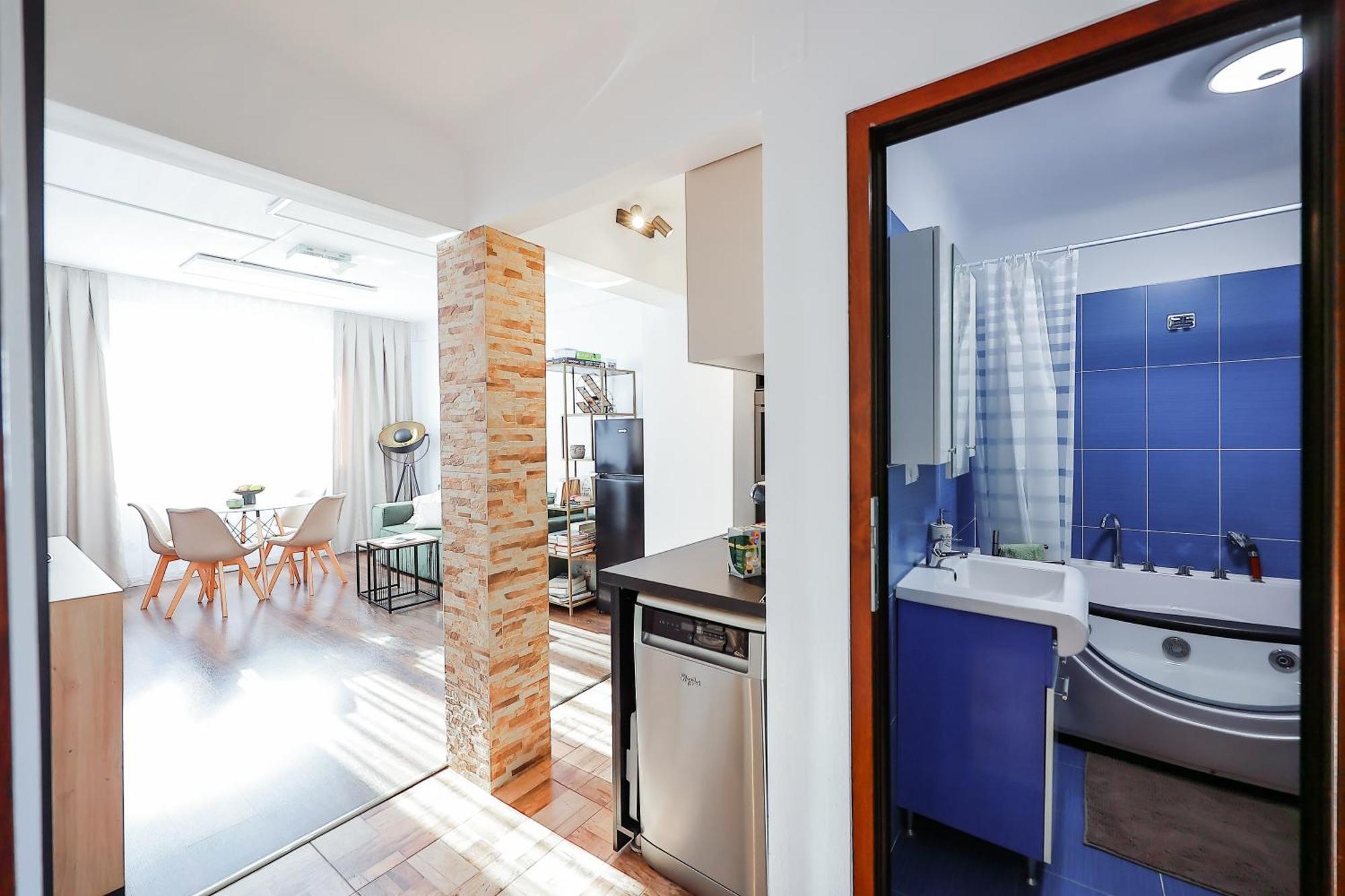 Oradea City Center Apartment Near Aquapark With Jacuzzi & Parking Exterior foto
