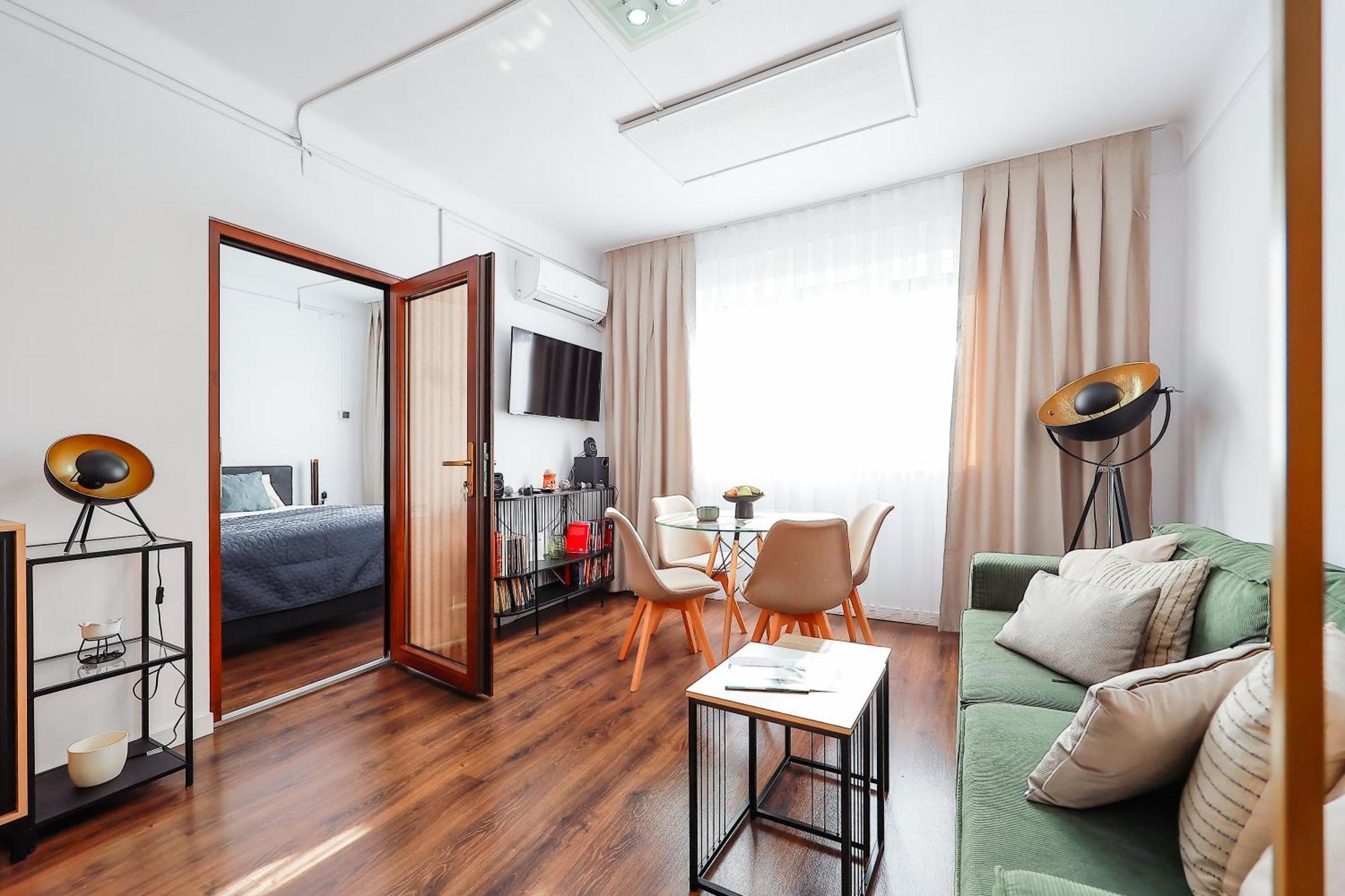 Oradea City Center Apartment Near Aquapark With Jacuzzi & Parking Exterior foto