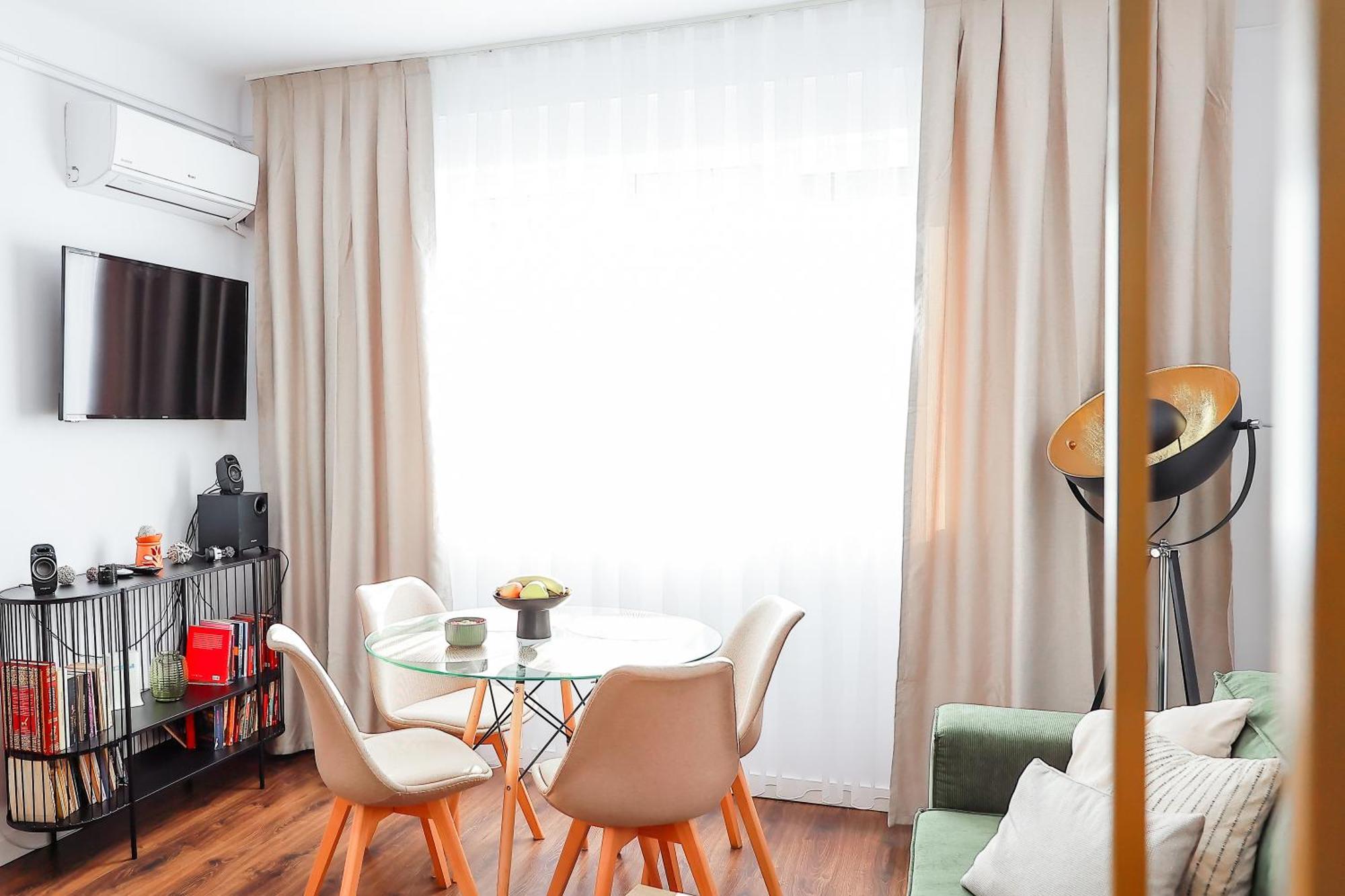 Oradea City Center Apartment Near Aquapark With Jacuzzi & Parking Exterior foto